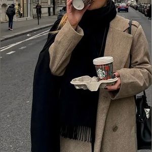 NA-KD trench coat (herringbone/cream/tan)